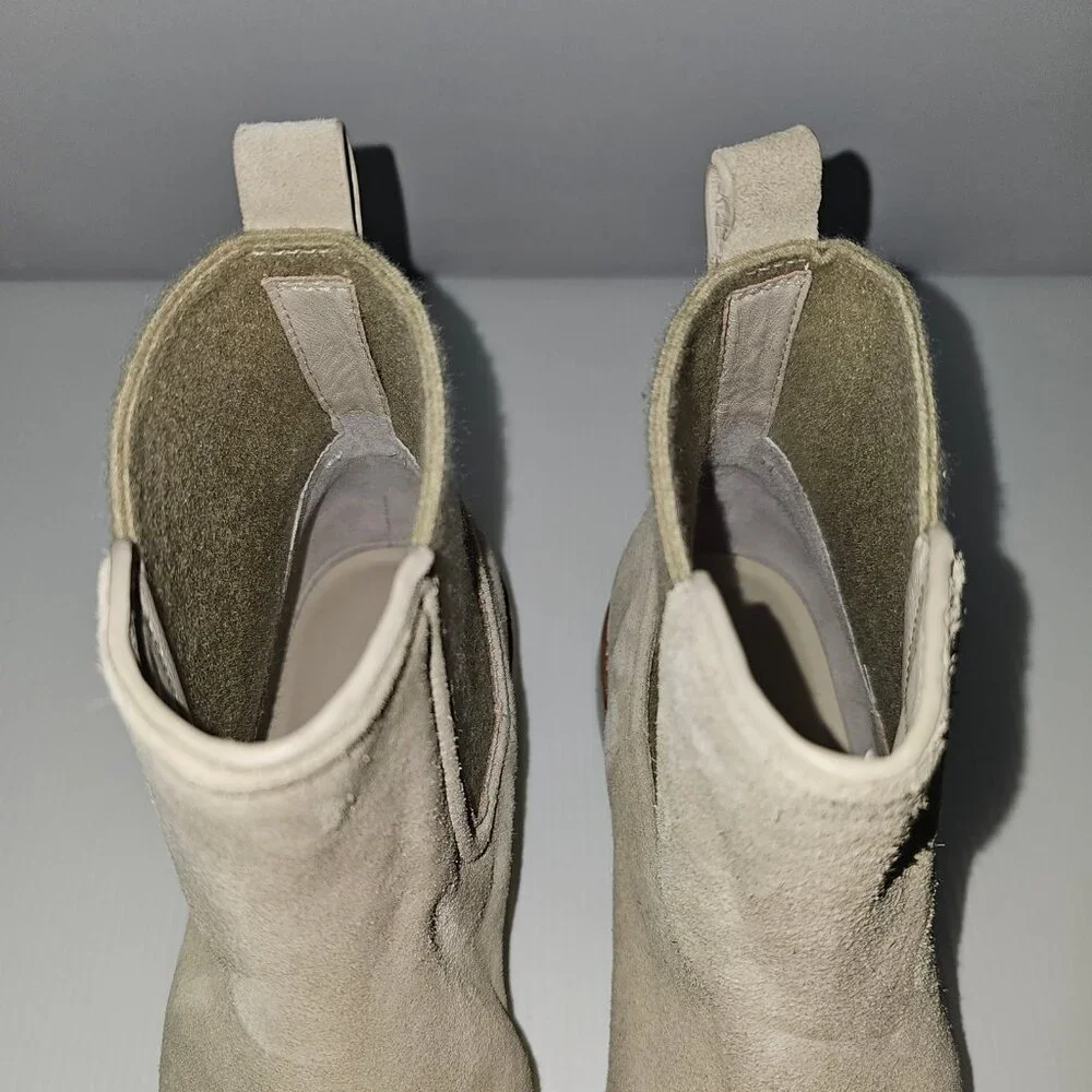 Vince rue ankle